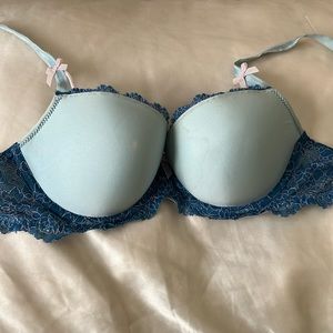 Victoria’s Secret dream angels bra